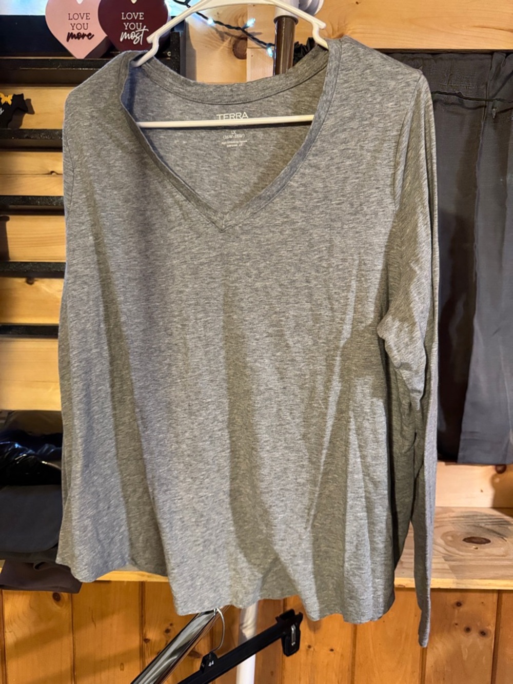 Terra & Sky Heather Gray Long Sleeve V-Neck Tee